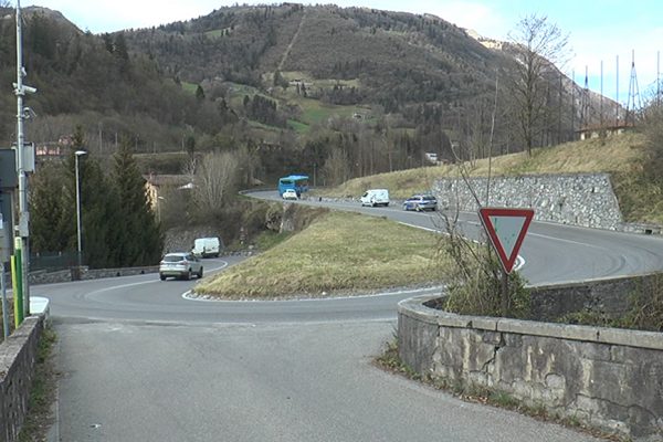 Strada-Val-Seriana-Tornanti-Selva-2